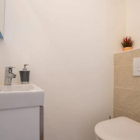 La Meuliere Fruitee Apartment